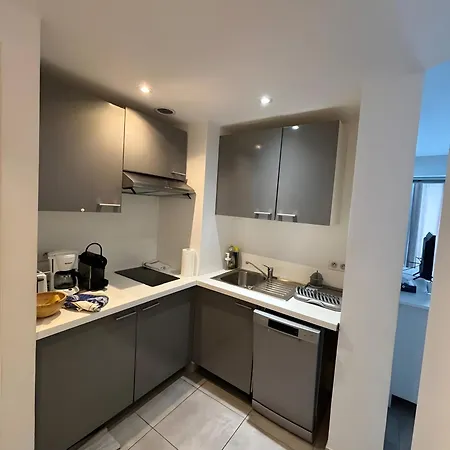 Du Couchant Apartment *